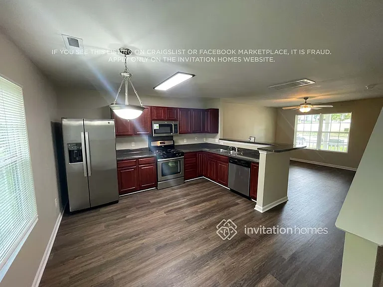 1330 Cadre Cir — Photo 6