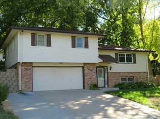 101 Wildwood Rd, Council Bluffs, IA 51503