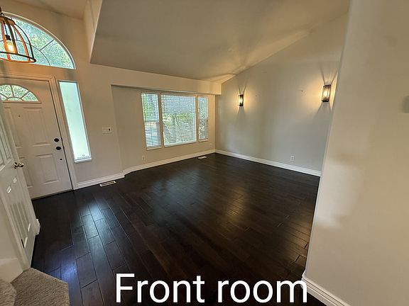 2nd image of 246 E Thornberry Dr