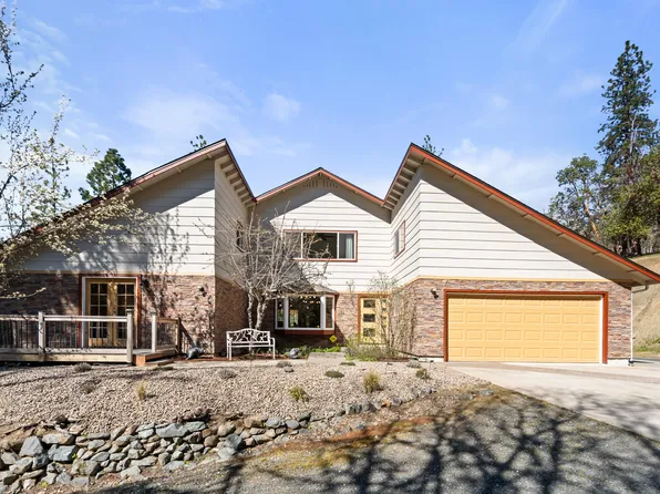 4490 Foots Creek Rd, Gold Hill, OR 97525