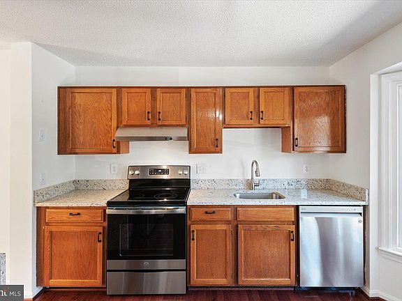 5th image of 11558 Hill Meade Ln
