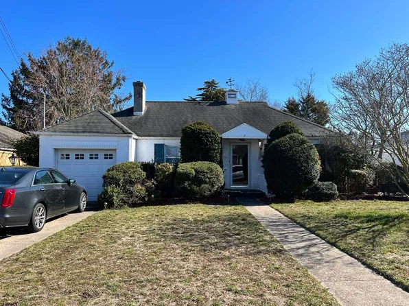 20 Country Club Dr, Northfield, NJ 08225