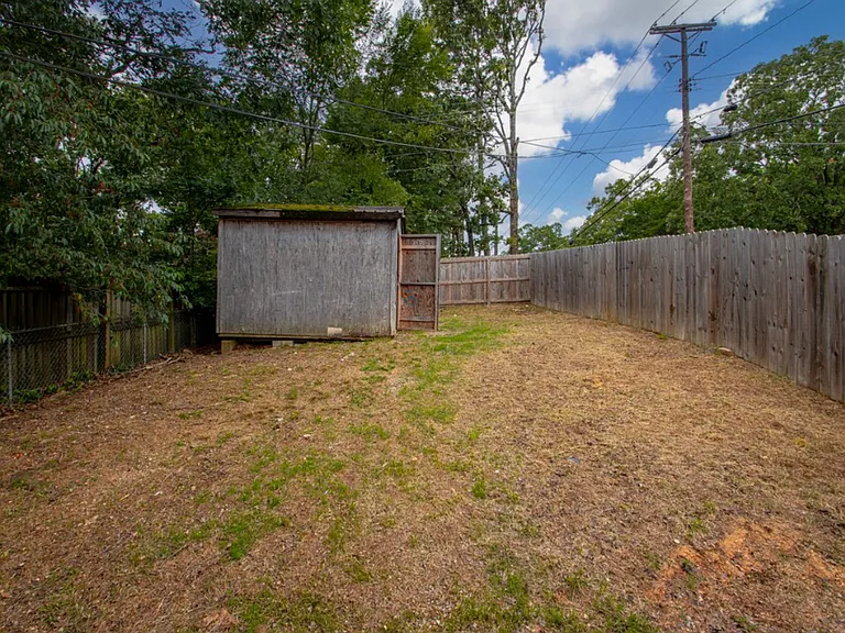 822 N Hughes St — Photo 23