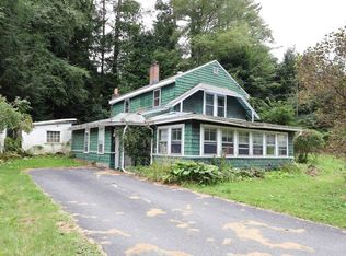 17 Dewey Ave, Windsor, VT 05089