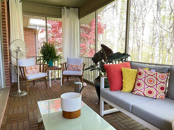 5th image of 118 Hillwood Cir