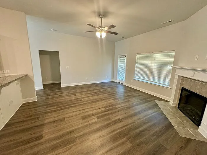 272 Abercorn Dr — Photo 23