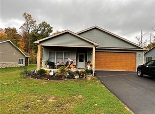6 Duke Dr, Hopwood, PA