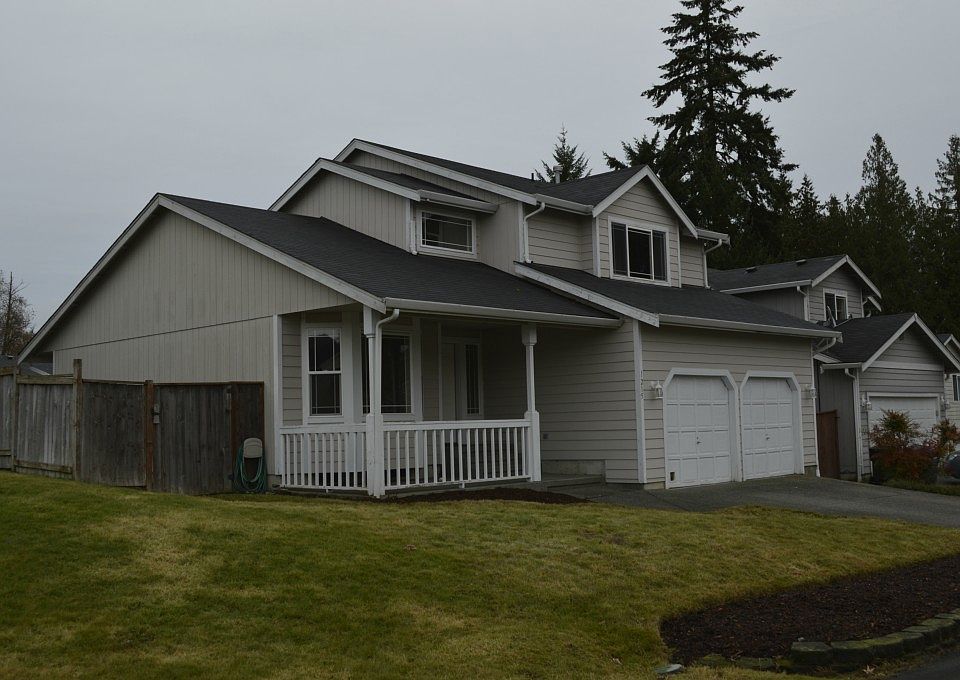 1st image of 1215 185th St E