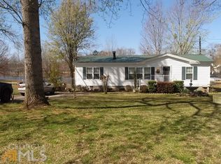 255 Lakeview Dr, Locust Grove, GA 30248