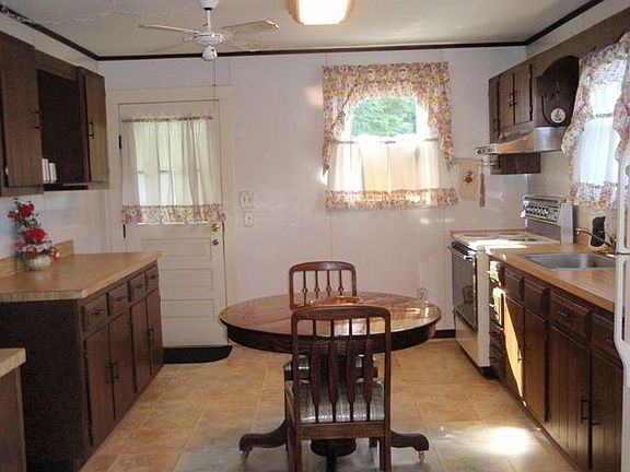 Country Kitchen