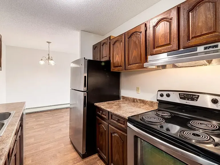 3805 Marlborough Dr NE — Photo 20