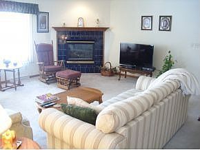 5th image of W6884 Goldfinch Ct