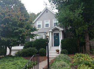 4 Glenhaven Rd, West Roxbury, MA 02132