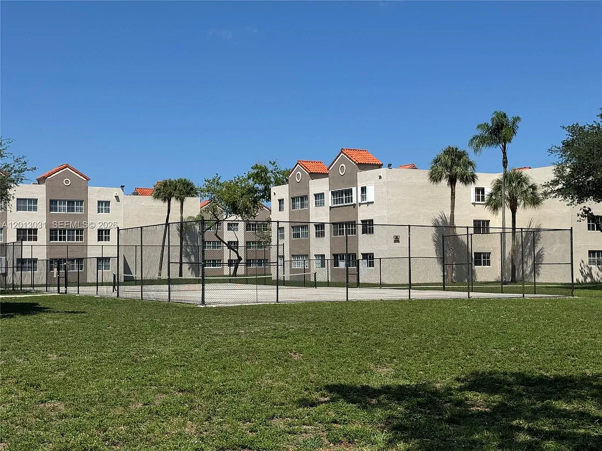Building Photo - 6195 NW 186th St #208