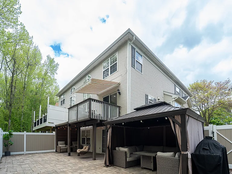 254 Fountayne Ln #254 — Photo 5