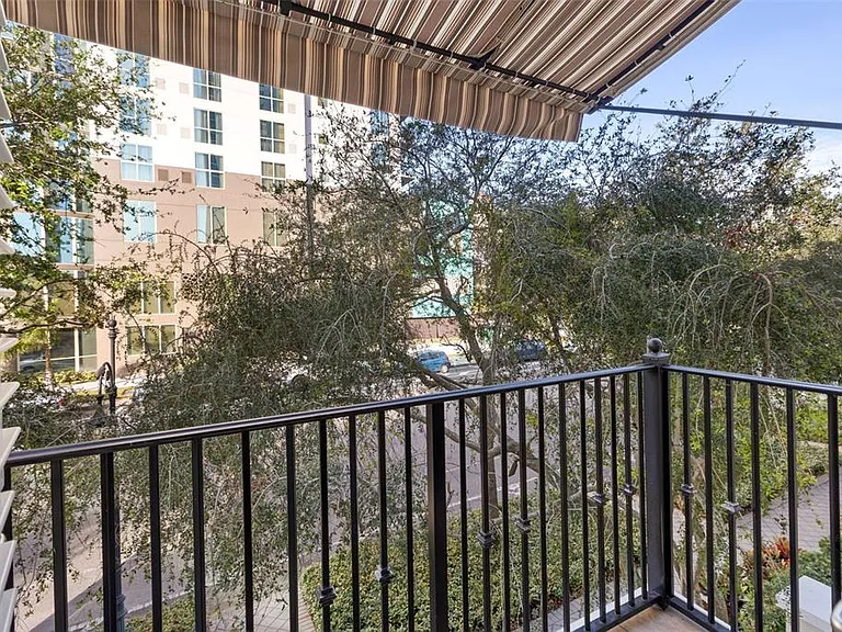 300 Beach Dr NE #305 — Photo 24