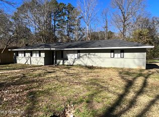 1004 Brookley St, Jackson, MS 39212