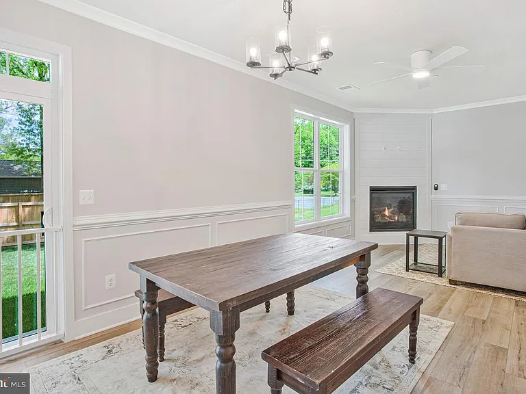 1316 Juniper St — Photo 10