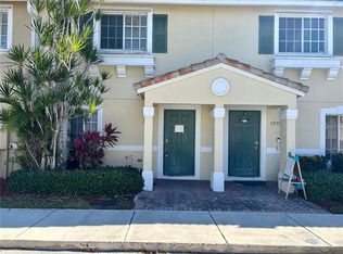 5958 London Ln, Fort Lauderdale, FL 33321