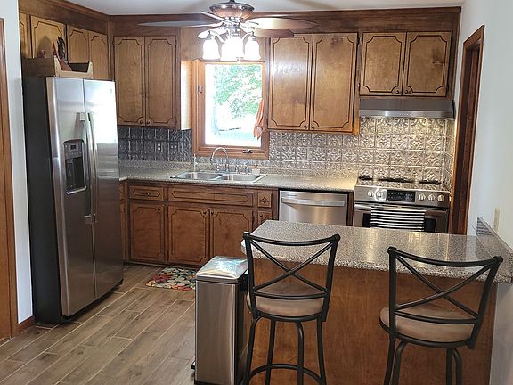 2nd image of 107 Brandy Ct