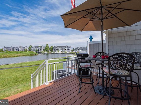 4th image of 904 Oyster Cove Dr