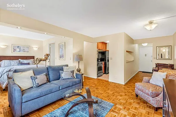 Rented by Sotheby's International Realty | media 7