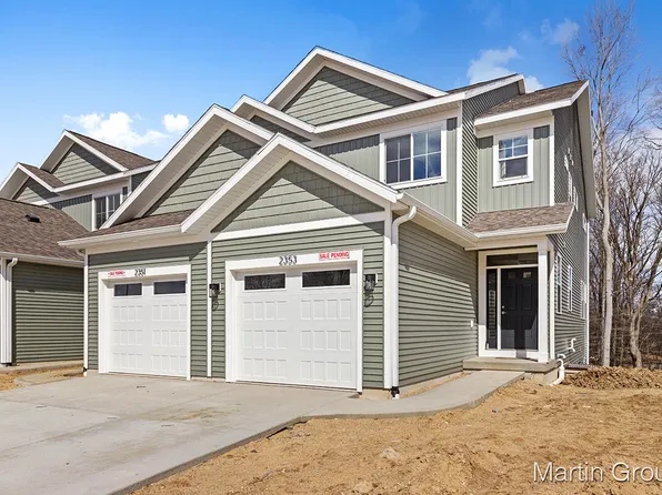 2219 NE Watertown Way, Grand Rapids, MI 49505