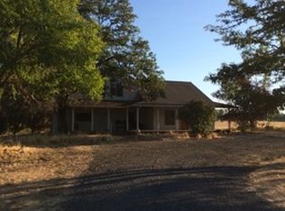 9444 Highway 234, Gold Hill, OR 97525