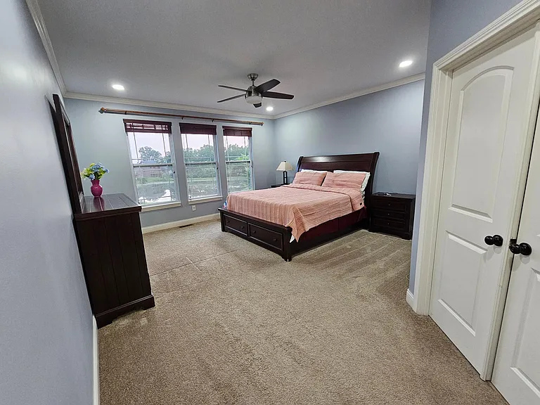 903 Malone Pl — Photo 17