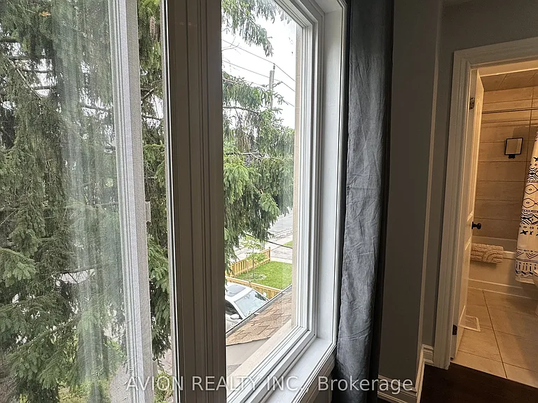 294 Warden Ave — Photo 18
