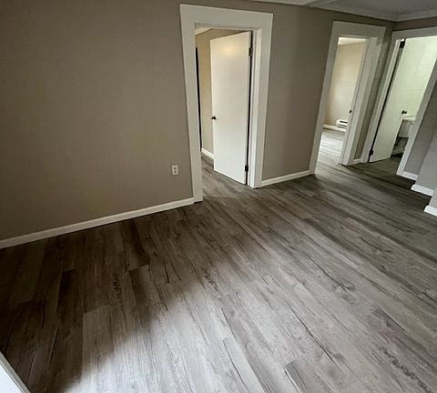 4th image of 119 Clyde St #7