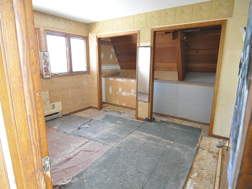 2nd image of 63521 County Road 2 Rd