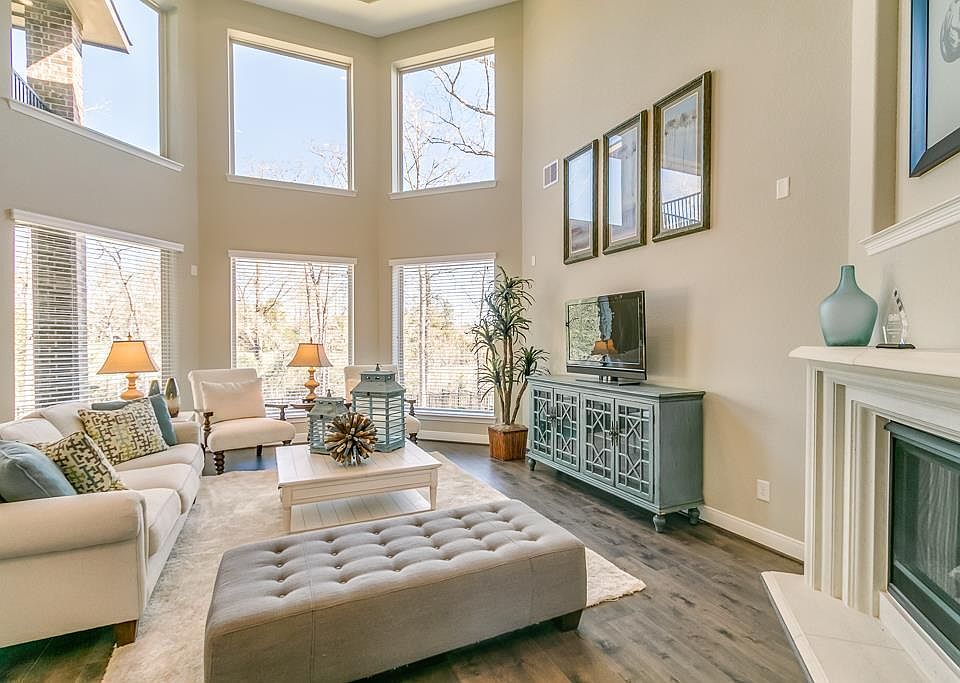 1st image of 118 Ballantyne Dr
