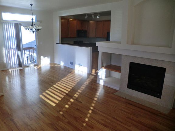 Living area to kitchen