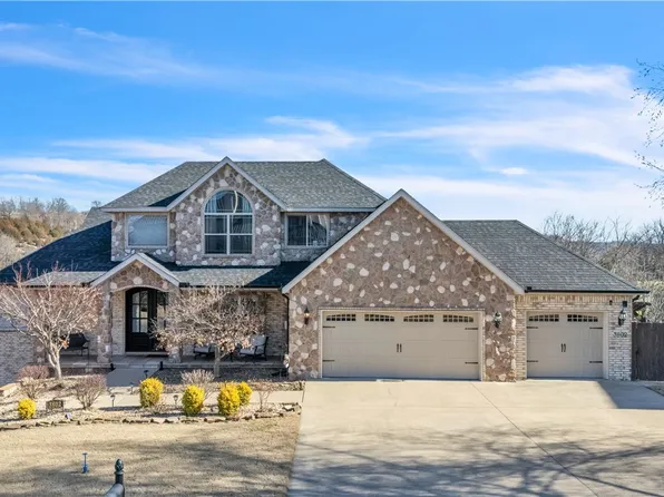 3802 NW Riverbend Rd, Bentonville, AR 72712