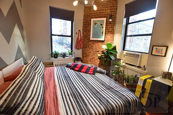 Rented by City Stop Realty | media 8