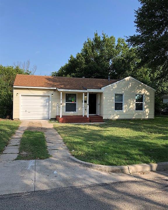 1st image of 403 Highland Dr