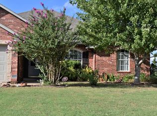 110 W Lake Rd, Guthrie, OK 73044