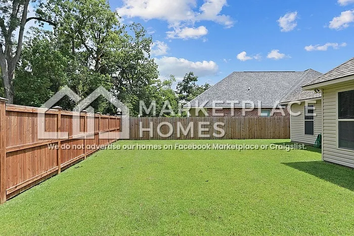 462 Lake Breeze Dr — Photo 18