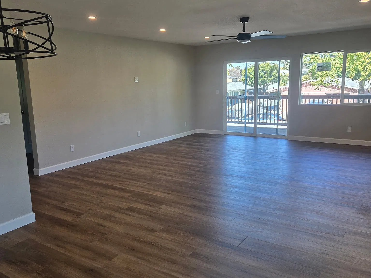 4 bed, 1649 sqft, $4,250 — Photo 3