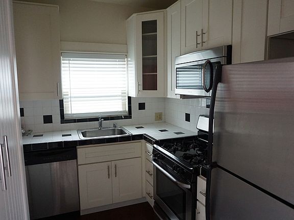 2nd image of 109 Bennett Ave APT A
