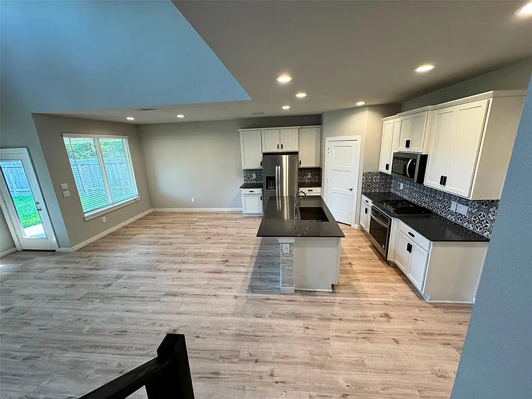 10213 Prairie Creek Ln — Photo 8