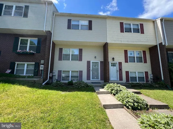 19 Wolf Trap Ct, Baltimore, MD 21236