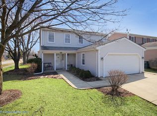759 Sand Creek Dr, Carol Stream, IL