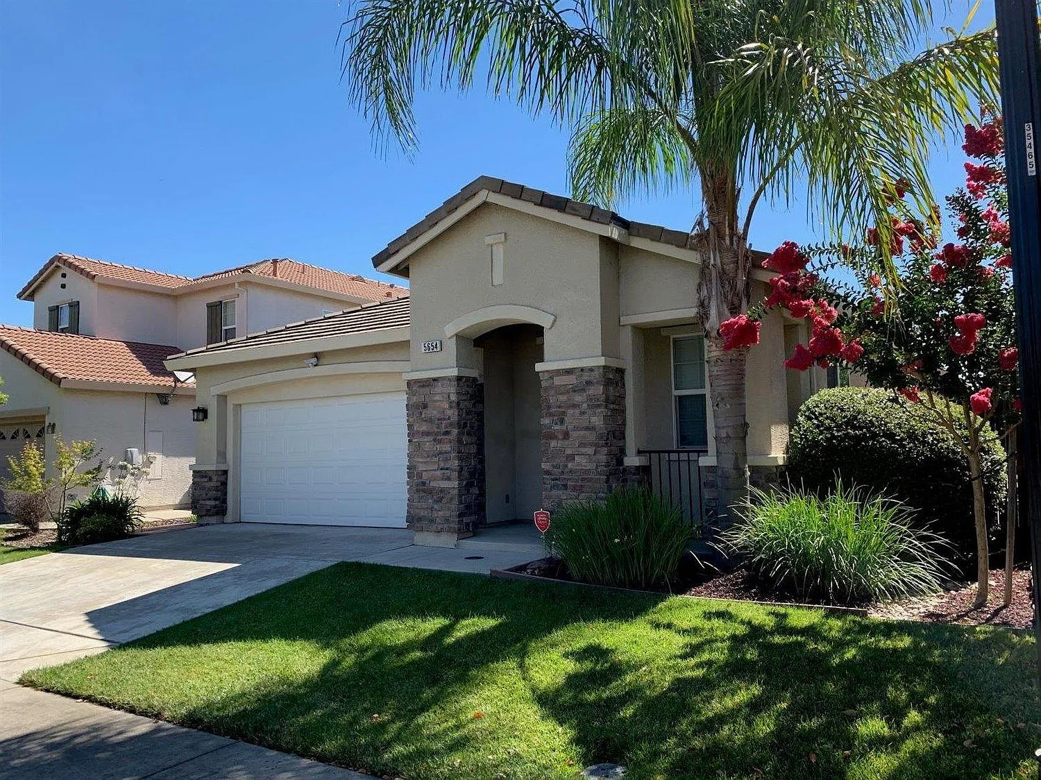 5654 La Casa Way photo 1