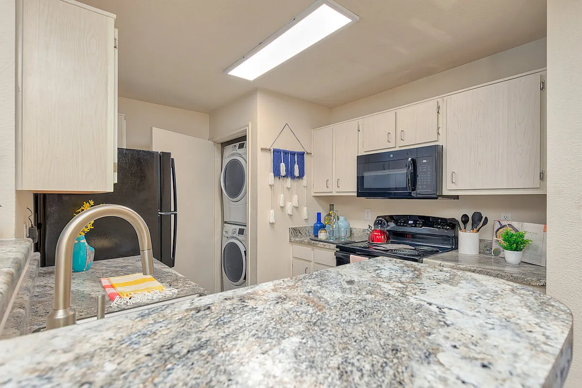 The Wyatt - Furnished Student Living - Priced Per Room — Photo 4