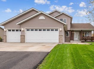 3096 Kalberg Ct NE, Saint Michael, MN 55376