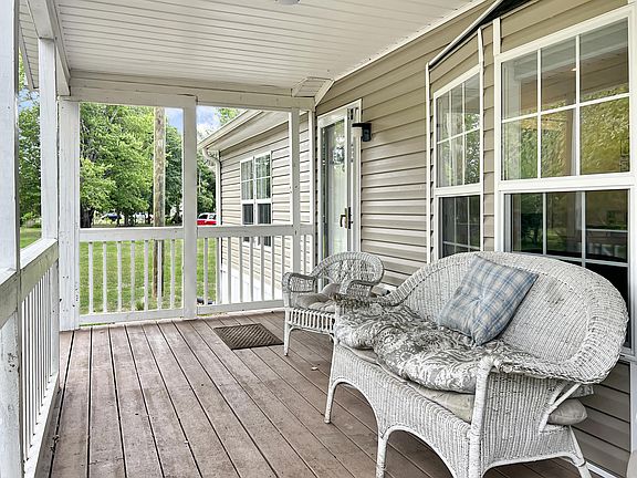 2nd image of 259 Gaines Cir