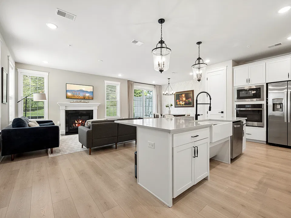 161 Jasmine Dr