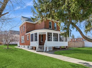 300 1st St, Roscoe, MN 56371
